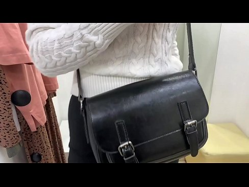 ❤️ Masturbasi umum saka asu enom FeralBerry karo dildo ing kamar fitting ❤️ Porno krasan ing pornojv.sex78.ru ❤